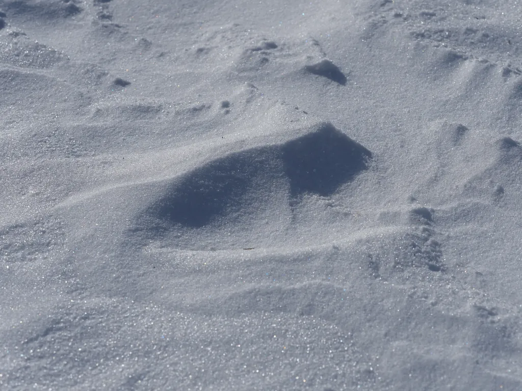 uneven snow drifts